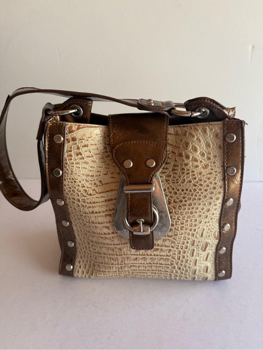 🐊 Madi Claire Leather Croc Crossbody Bag 🐊